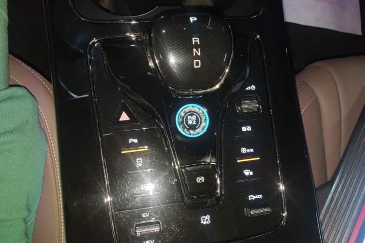 Used BYD Han 2023 DM-i Champion Edition 121KM Prestige Model Gear Lever