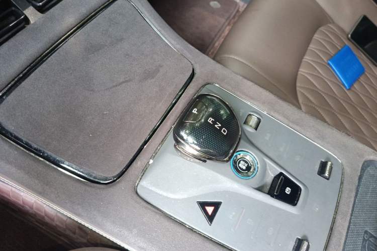 Used BYD Han 2023 EV Champion Edition 605KM Front-Drive Premium Model Gear Lever