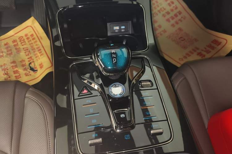 Used BYD Han 2023 EV Champion Edition 605KM Front-Drive Premium Model Gear Lever