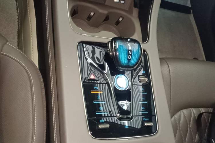 Used BYD Han 2023 EV Champion Edition 605KM Front-Drive Premium Model Gear Lever