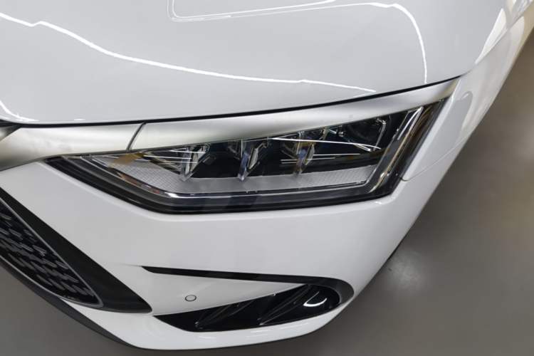 Used BYD Han 2023 DM-i Champion Edition 121KM Prestige Model Left Front Headlight