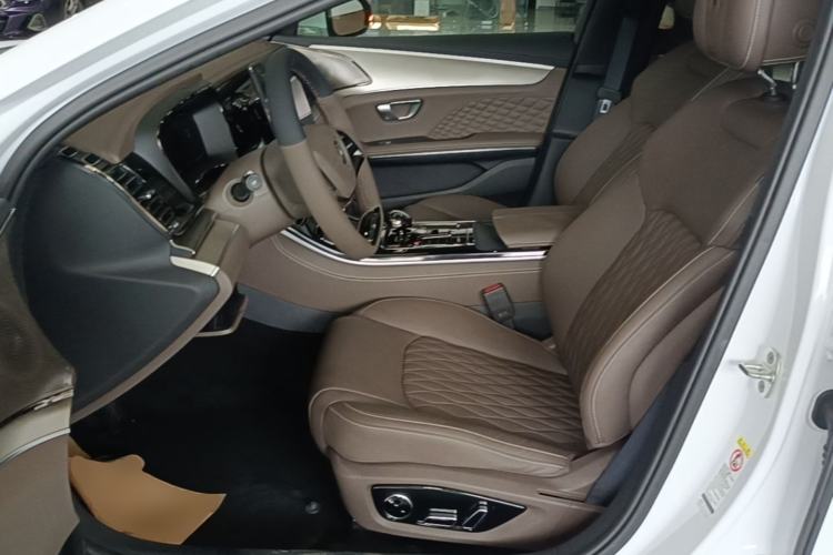 Used BYD Han 2023 EV Champion Edition 715KM Front-Drive Prestige Model Left Front Seat