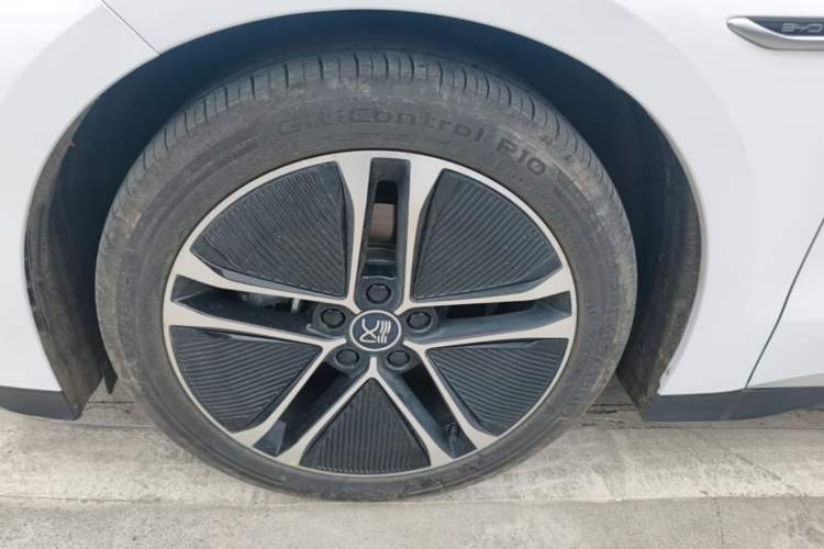Used BYD Han 2023 EV Champion Edition 605KM Front-Drive Premium Model Left Front Wheel Hub