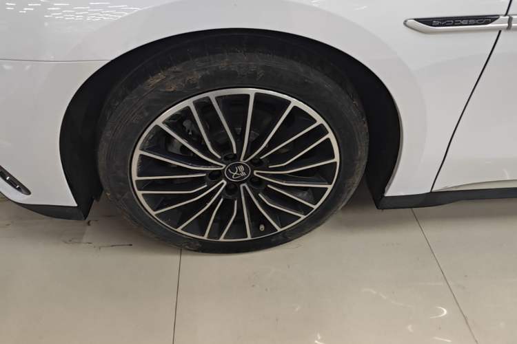 Used BYD Han 2023 DM-i Champion Edition 121KM Prestige Model Left Front Wheel Hub