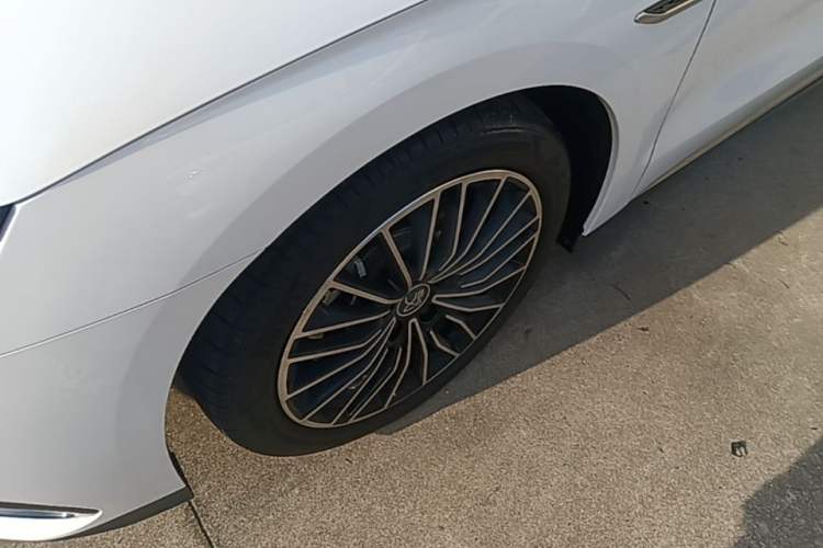 Used BYD Han 2023 DM-i Champion Edition 121KM Prestige Model Left Front Wheel Hub