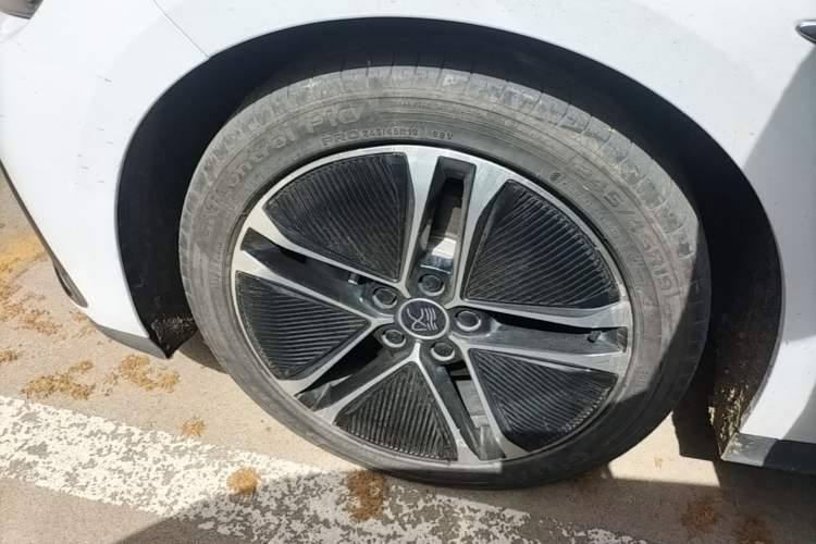 Used BYD Han 2023 EV Champion Edition 605KM Front-Drive Premium Model Left Front Wheel Hub
