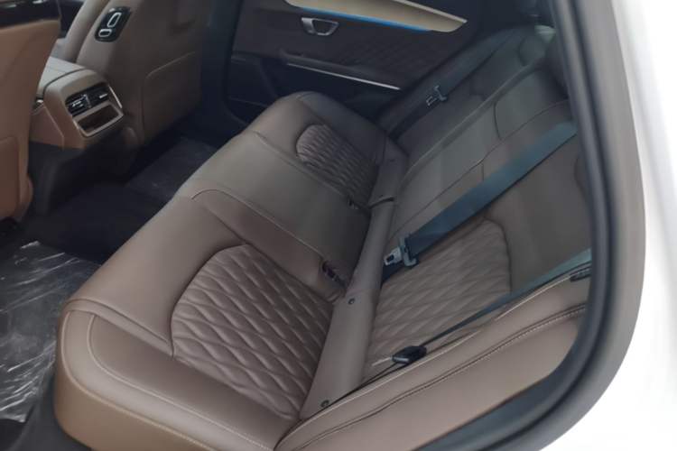 Used BYD Han 2023 DM-i Champion Edition 121KM Prestige Model Left Rear Seat
