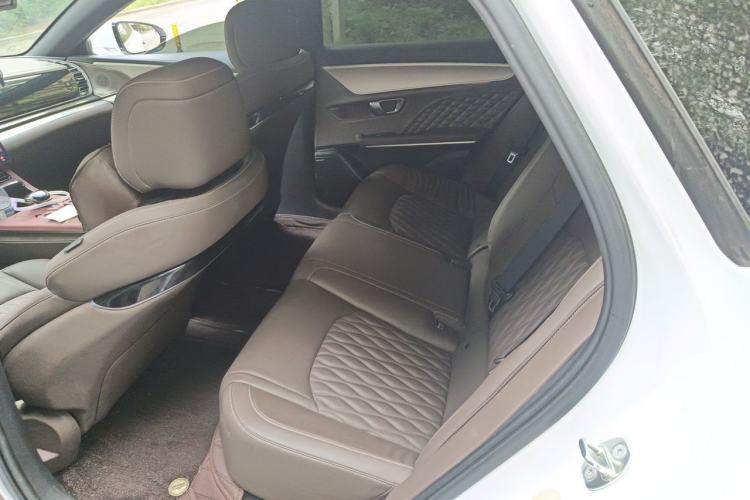 Used BYD Han 2023 EV Champion Edition 605KM Front-Drive Premium Model Left Rear Seat