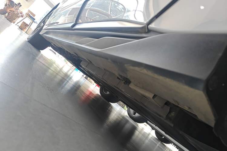 Used BYD Han 2023 DM-i Champion Edition 121KM Prestige Model Left Side Sill