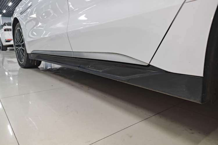 Used BYD Han 2023 DM-i Champion Edition 121KM Prestige Model Left Side Sill