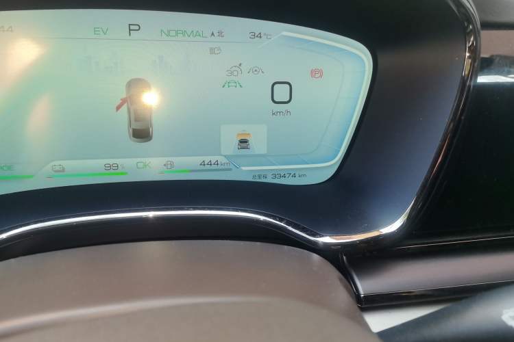 Used BYD Han 2023 DM-i Champion Edition 121KM Prestige Model Odometer Close Up