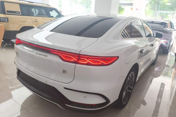 Used BYD Han 2023 EV Champion Edition 605KM Front-Drive Premium Model Rear Right 45 Deg