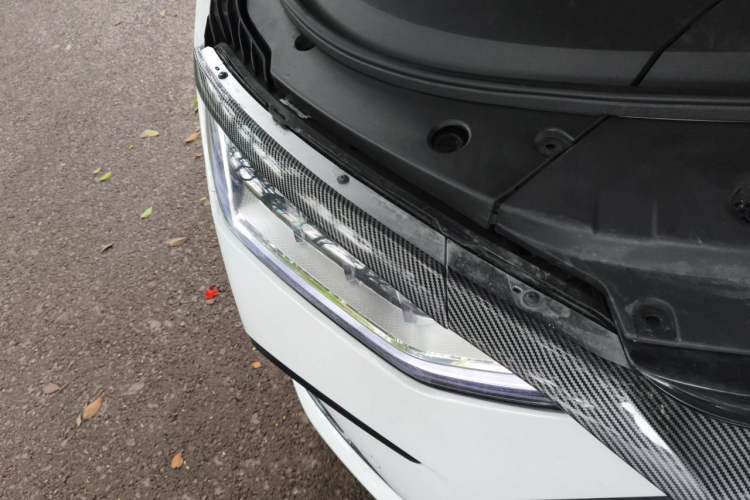 Used BYD Han 2023 DM-i Champion Edition 121KM Prestige Model Right Front Headlight