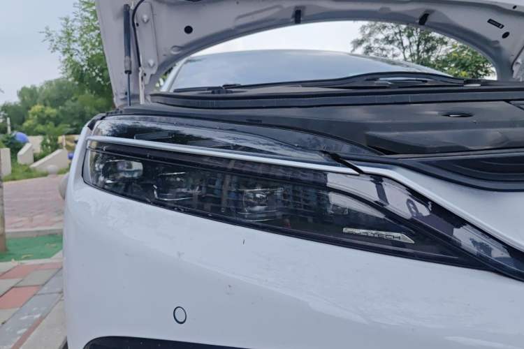 Used BYD Han 2023 EV Champion Edition 605KM Front-Drive Premium Model Right Front Headlight