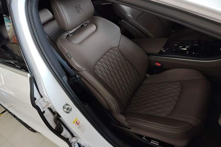 Used BYD Han 2023 DM-i Champion Edition 121KM Prestige Model Right Front Seat