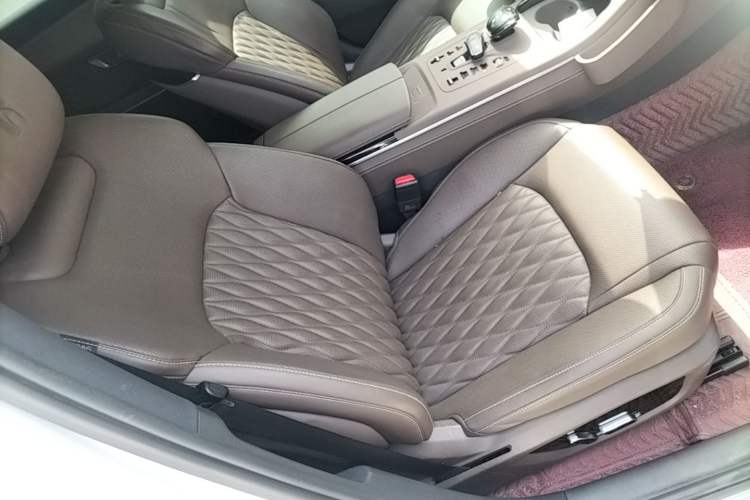 Used BYD Han 2023 EV Champion Edition 605KM Front-Drive Premium Model Right Front Seat