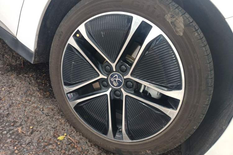 Used BYD Han 2023 EV Champion Edition 605KM Front-Drive Premium Model Right Front Wheel Hub