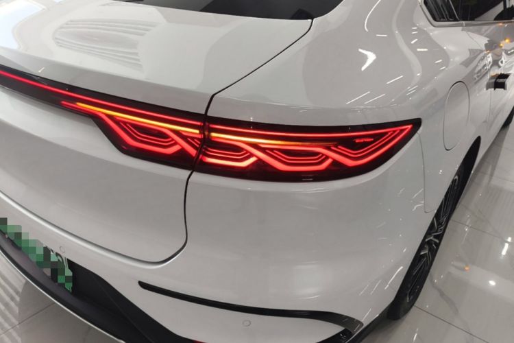 Used BYD Han 2023 EV Champion Edition 506KM Front-Wheel-Drive Premium Model Right Rear Taillight