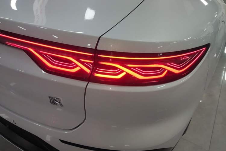 Used BYD Han 2023 DM-i Champion Edition 121KM Prestige Model Right Rear Taillight
