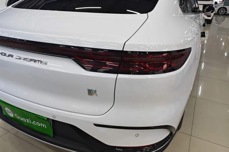 Used BYD Han 2023 DM-i Champion Edition 121KM Prestige Model Right Rear Taillight