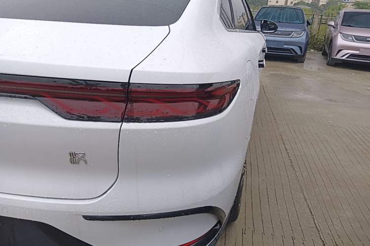 Used BYD Han 2023 DM-i Champion Edition 121KM Prestige Model Right Rear Taillight