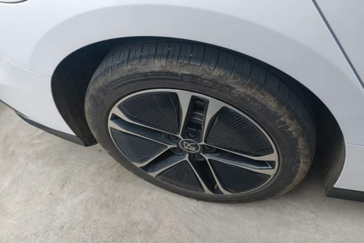 Used BYD Han 2023 EV Champion Edition 605KM Front-Drive Premium Model Right Rear Wheel Hub