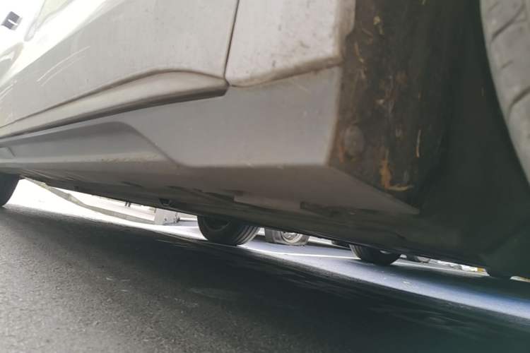 Used BYD Han 2023 EV Champion Edition 605KM Front-Drive Premium Model Right Side Sill