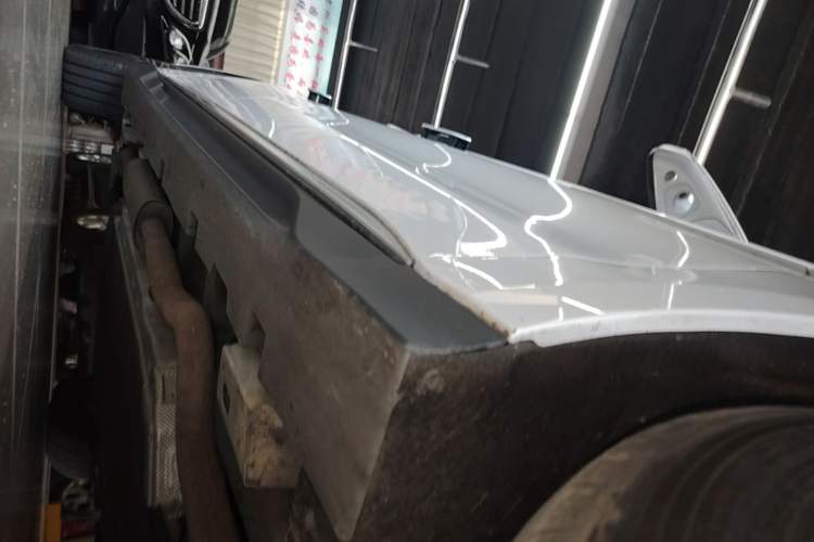 Used BYD Han 2023 DM-i Champion Edition 121KM Prestige Model Right Side Sill