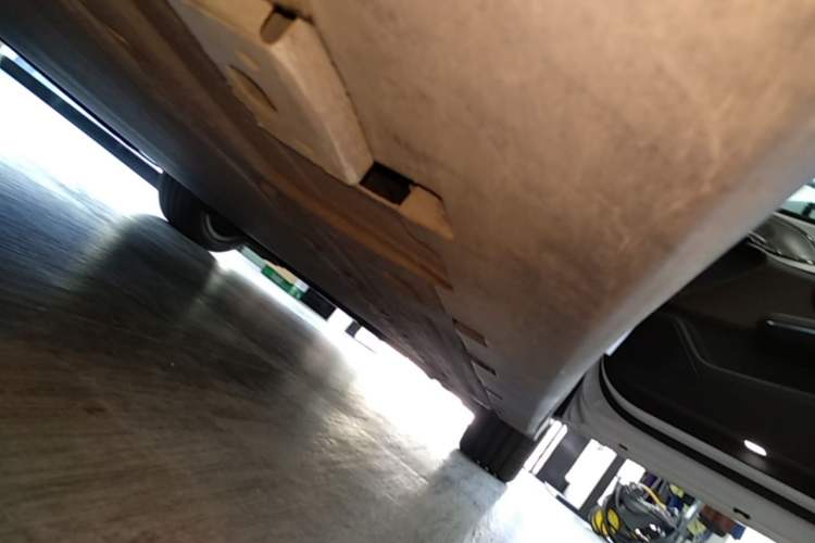 Used BYD Han 2023 EV Champion Edition 605KM Front-Drive Premium Model Right Side Sill