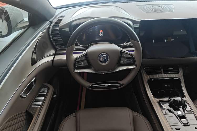 Used BYD Han 2023 DM-i Champion Edition 121KM Prestige Model Steering Wheel
