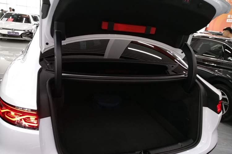 Used BYD Han 2023 DM-i Champion Edition 121KM Prestige Model Trunk