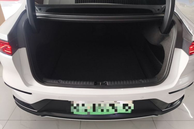 Used BYD Han 2023 EV Champion Edition 506KM Front-Wheel-Drive Premium Model Trunk