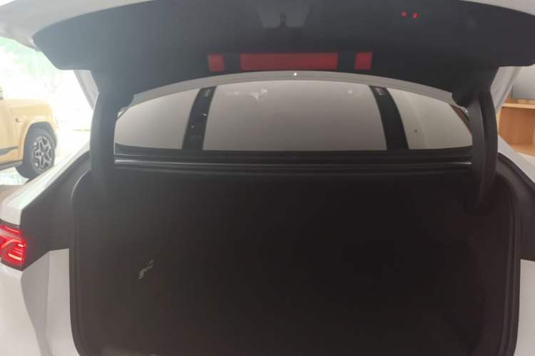 Used BYD Han 2023 EV Champion Edition 605KM Front-Drive Premium Model Trunk