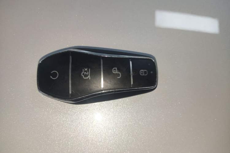 Used BYD Han 2023 DM-i Champion Edition 121KM Prestige Model Vehicle Key