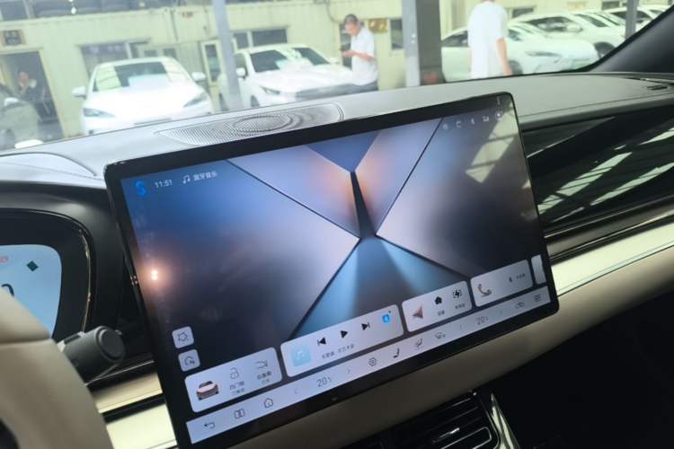 Used BYD Han 2024 DM-i Glory Edition 121KM Prestige Model Audio And AC Panel
