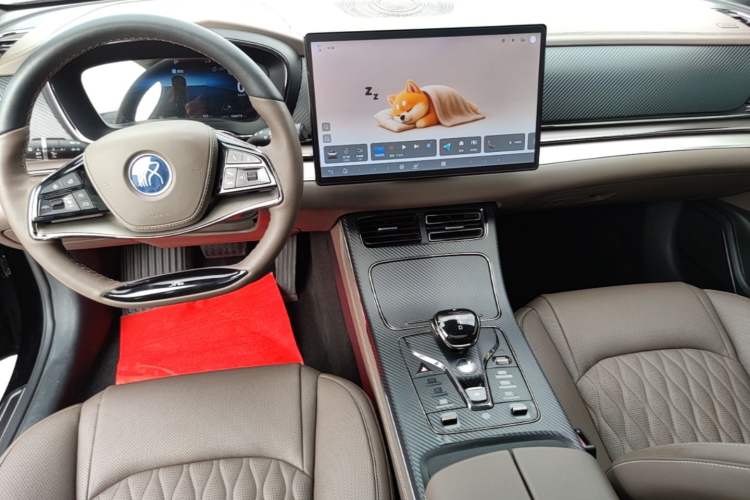 Used BYD Han 2024 EV Glory Edition 506KM Front-Wheel-Drive Premium Model Audio And AC Panel