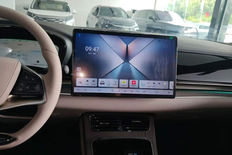 Used BYD Han 2024 DM-i Glory Edition 121KM Premium Model Audio And AC Panel