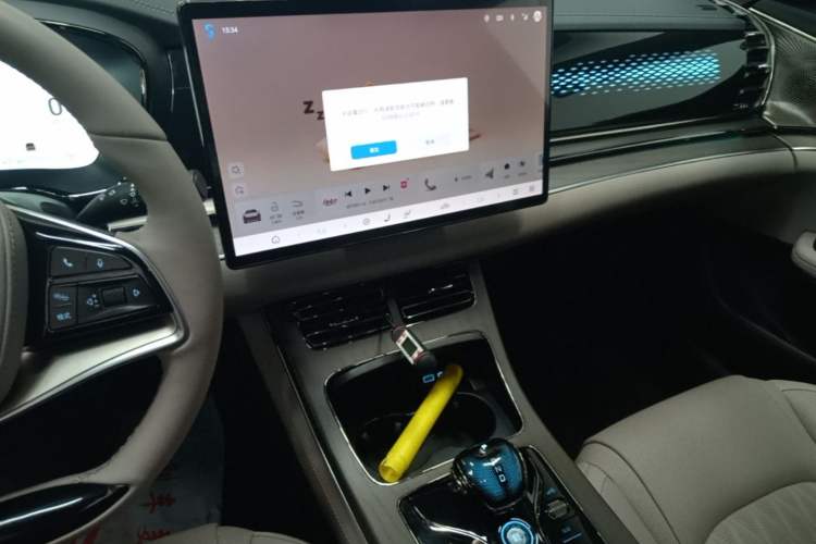 Used BYD Han 2024 DM-i Glory Edition 200KM Flagship Model Audio And AC Panel