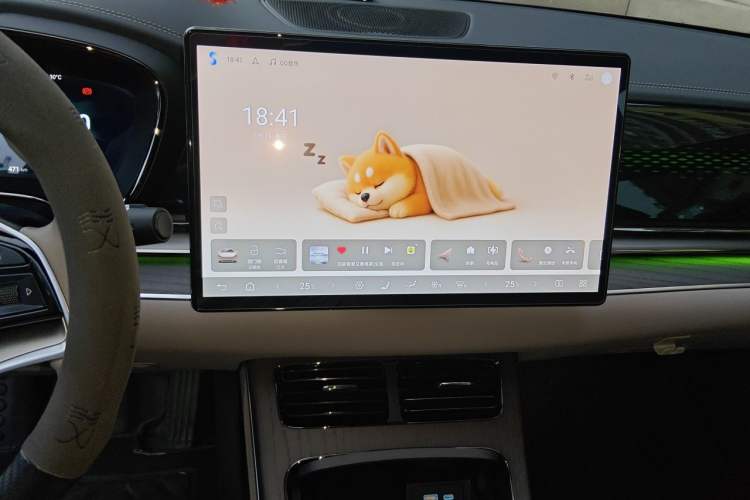 Used BYD Han 2024 EV Glory Edition 715KM Front-Wheel-Drive Flagship Model Audio And AC Panel
