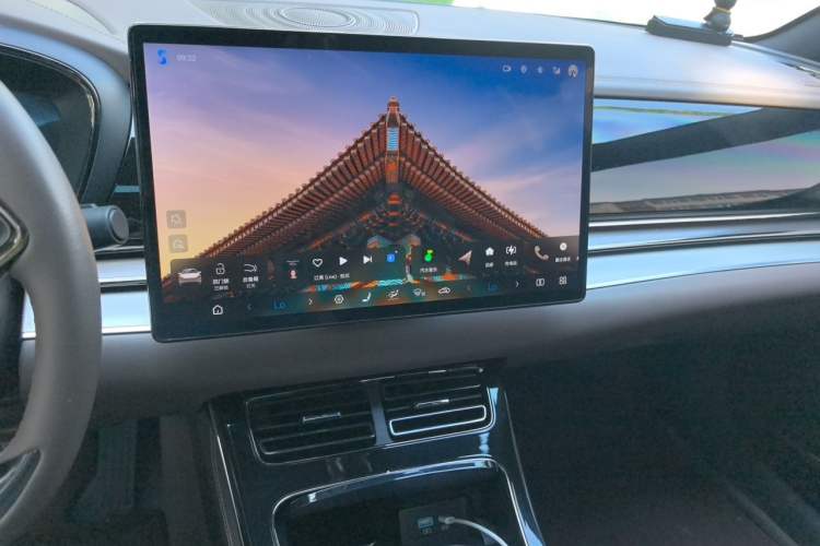 Used BYD Han 2024 DM-i Glory Edition 121KM Elite Model Audio And AC Panel
