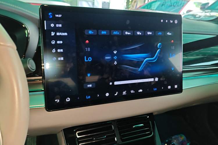 Used BYD Han 2024 EV Glory Edition 605KM Front-Wheel-Drive Premium Model Audio And AC Panel