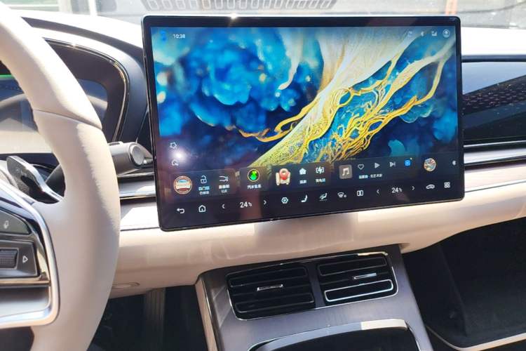 Used BYD Han 2024 EV Glory Edition 610 km All-Wheel Drive "Tian Shen Zhi Jia" Intelligent Driving Model Audio And AC Panel