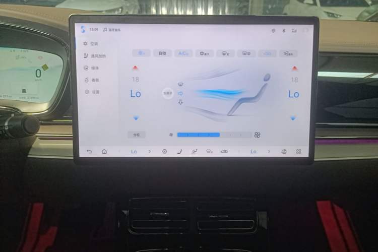 Used BYD Han 2024 EV Glory Edition 605KM Front-Wheel-Drive Premium Model Audio And AC Panel