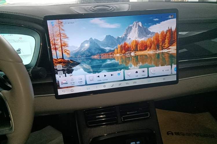 Used BYD Han 2024 EV Glory Edition 610 km All-Wheel Drive "Tian Shen Zhi Jia" Intelligent Driving Model Audio And AC Panel