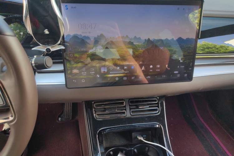 Used BYD Han 2024 DM-i Glory Edition 121KM Prestige Model Audio And AC Panel