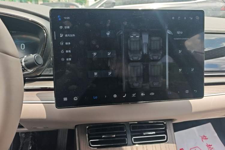 Used BYD Han 2024 EV Glory Edition 610 km All-Wheel Drive "Tian Shen Zhi Jia" Intelligent Driving Model Audio And AC Panel