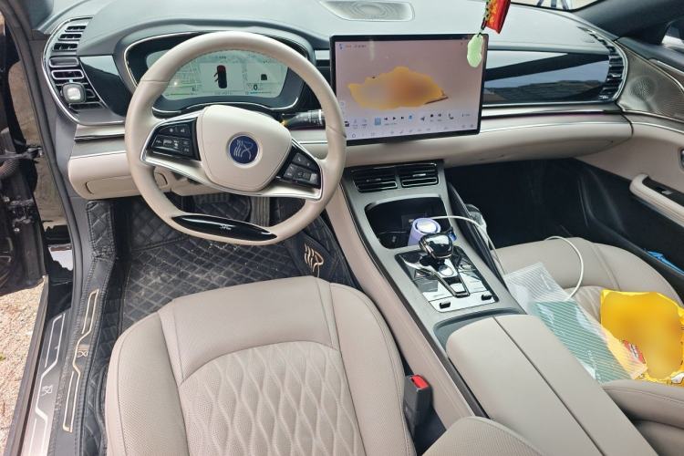 Used BYD Han 2024 DM-i Glory Edition 121KM Premium Model Center Console