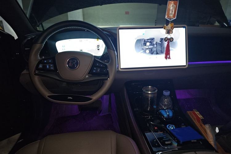 Used BYD Han 2024 DM-i Glory Edition 121KM Prestige Model Center Console