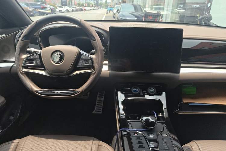 Used BYD Han 2024 EV Glory Edition 506KM Front-Wheel-Drive Premium Model Center Console