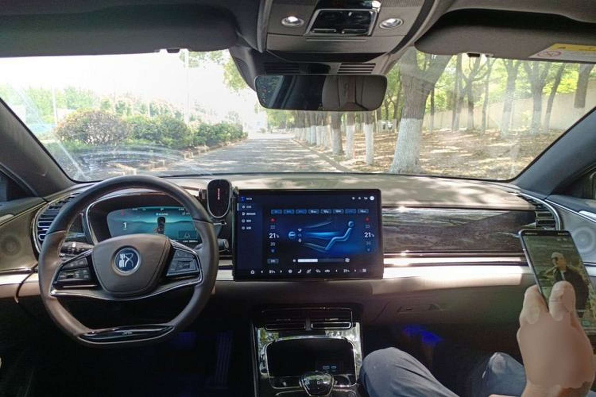 Used BYD Han 2024 EV Glory Edition 506KM Front-Wheel-Drive Premium Model Center Console